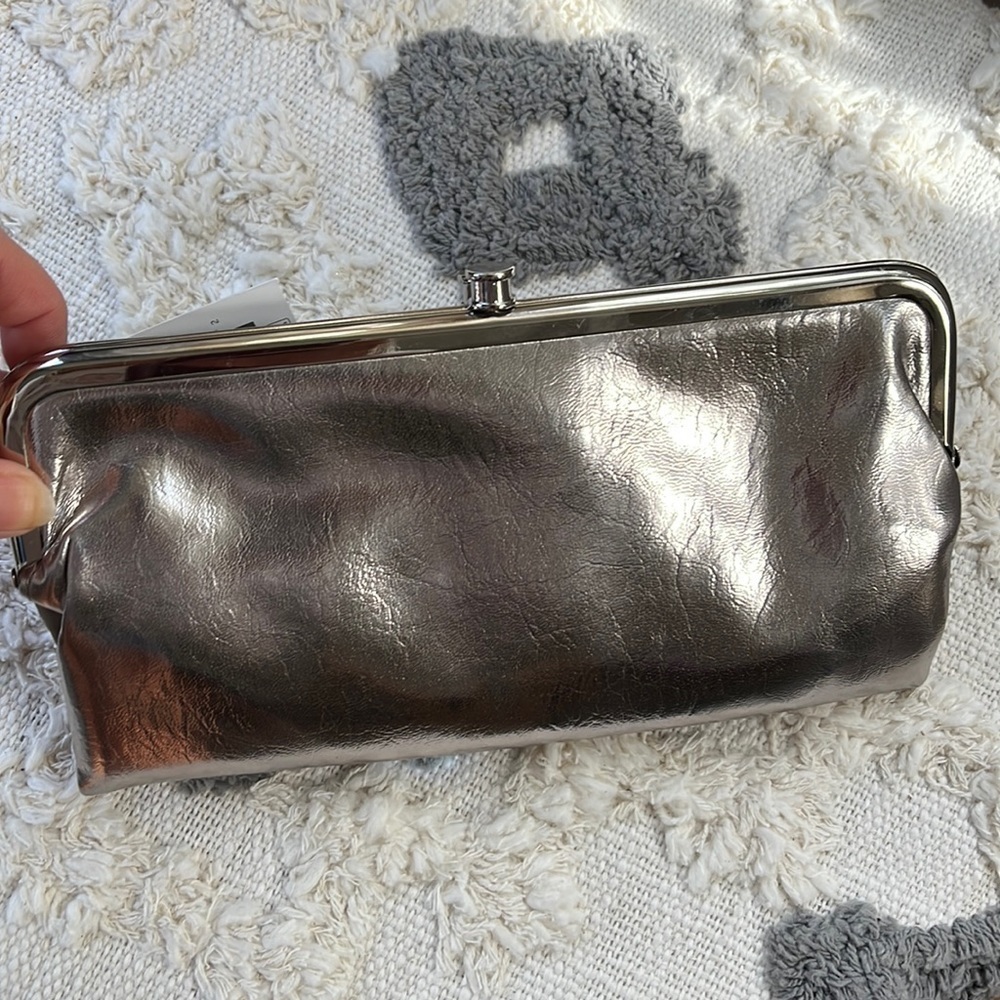 Silver double frame clutch that is actually functional, lots of space, new - Picture 6 of 7